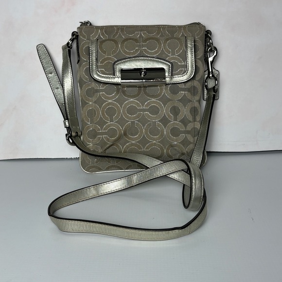 Vintage Y2K Coach Crossbody Purse Silver Signature Jacquard Turnlock Flap Bag - Picture 1 of 12
